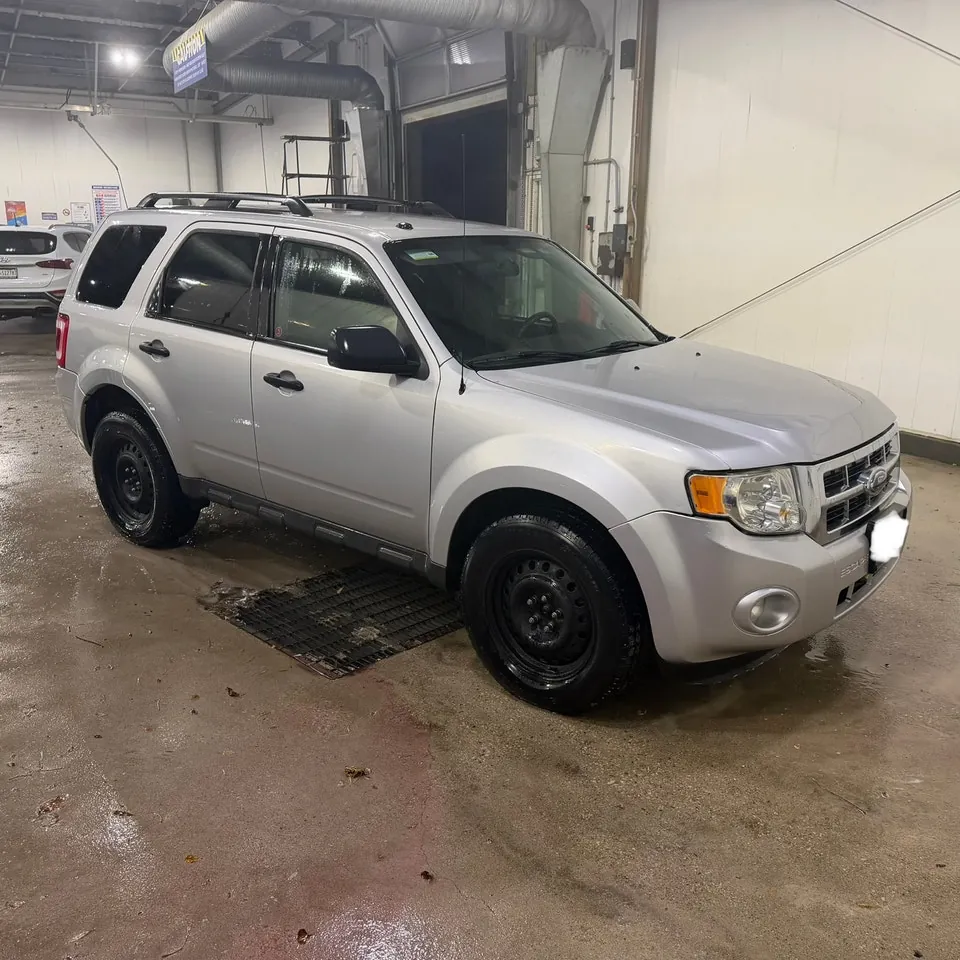 Ford Escape 2009 photo 2