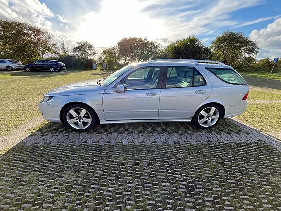 Saab 9-5 2009 photo 3