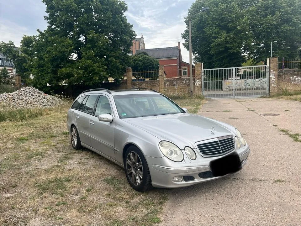 Mercedes-Benz E500T