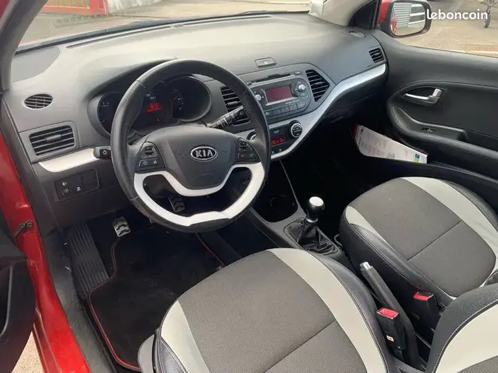 Kia Picanto 2012 photo 3