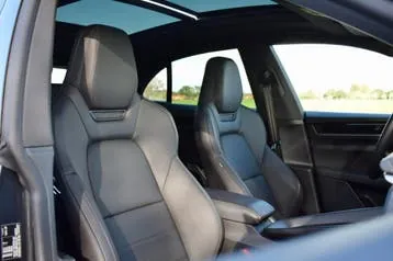 Porsche Macan 2025 photo 2