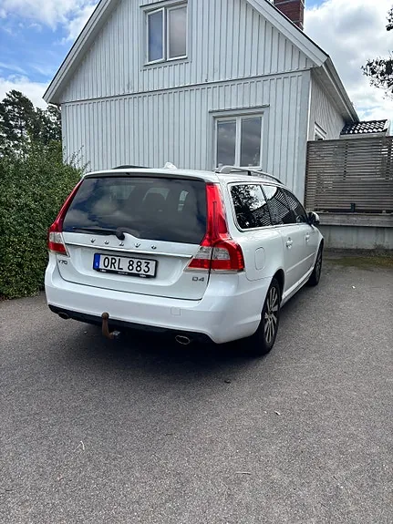 Volvo V70 2015 photo 2