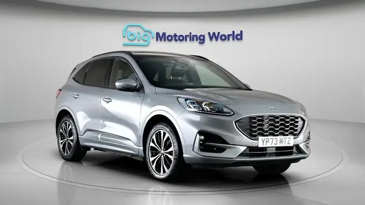 Ford Kuga 2023 photo 2