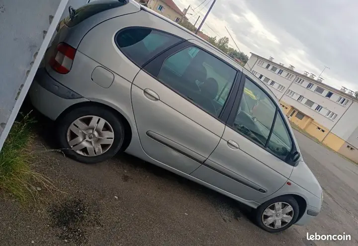 Renault Scenic 2002 photo 2