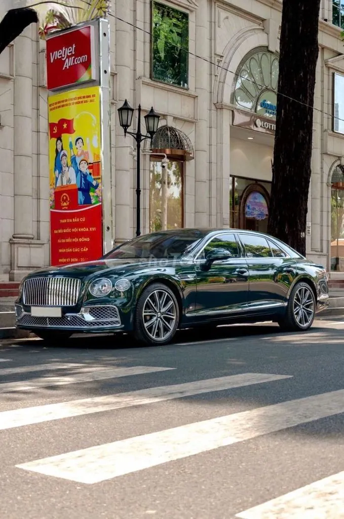 Bentley Flying Spur 2021 photo 2