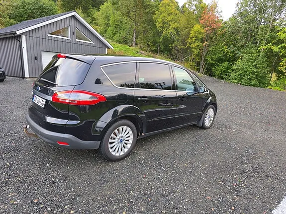 Ford S-Max 2011 photo 4