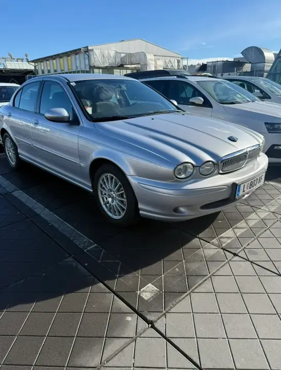 Jaguar X-Type