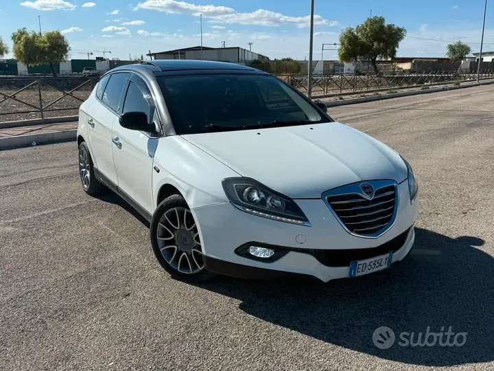 Lancia Delta 2010 photo 2