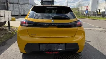 Peugeot 208 2021 photo 3