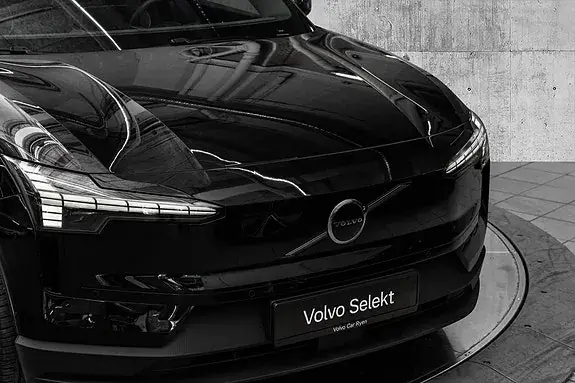 Volvo Ex30 2025 photo 2
