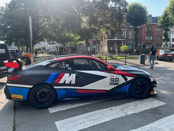 BMW M4 2023 photo 2
