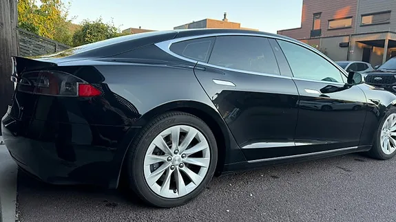 Tesla Model S 2017 photo 3