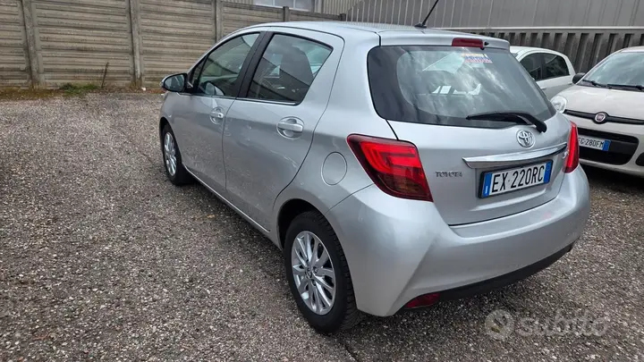 Toyota Yaris 2014 photo 5