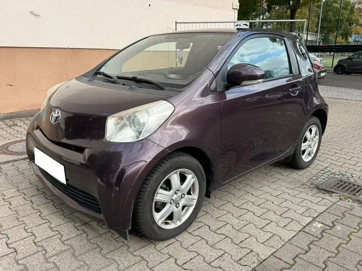 Toyota Iq