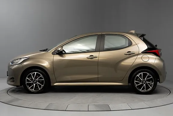 Toyota Yaris 2022 photo 2