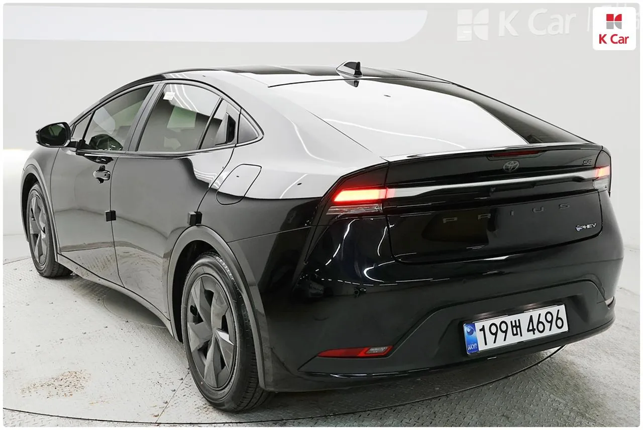 Toyota Prius 2024 photo 2
