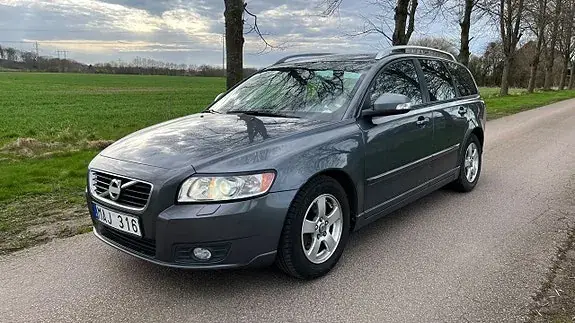 Volvo V50 2012 photo 2