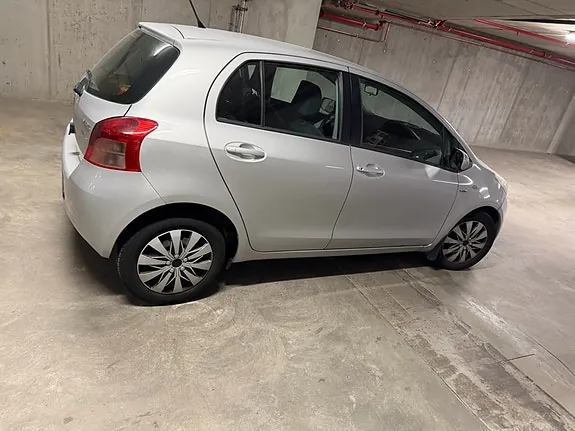 Toyota Yaris 2007 photo 4