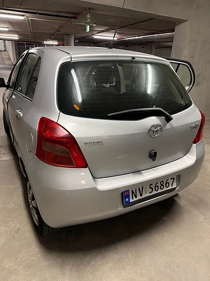 Toyota Yaris 2007 photo 2
