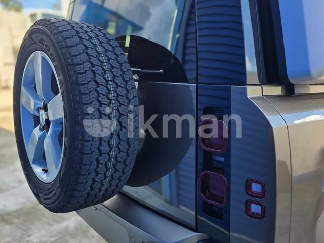 Land Rover Defender 2025 photo 5