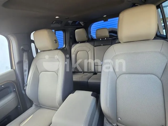 Land Rover Defender 2025 photo 4