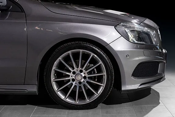 Mercedes-Benz A180 2014 photo 5