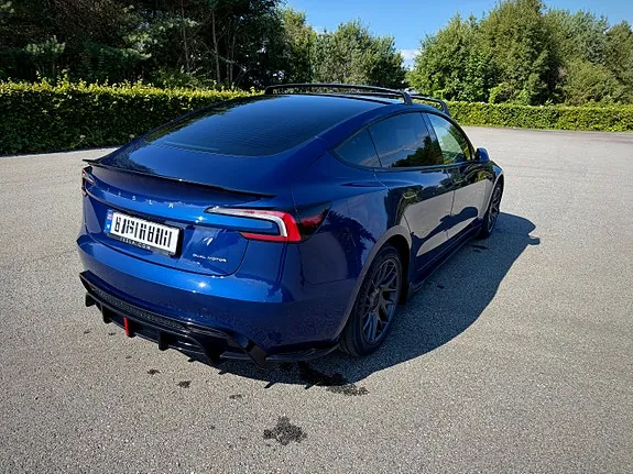 Tesla Model 3 2024 photo 5