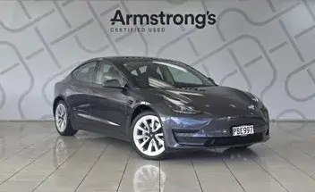 Tesla Model 3 2022 photo 2