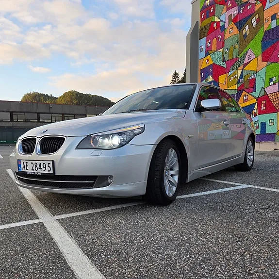 BMW 520D 2009 photo 2