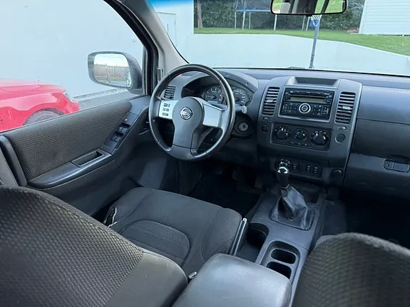 Nissan Navara 2012 photo 4
