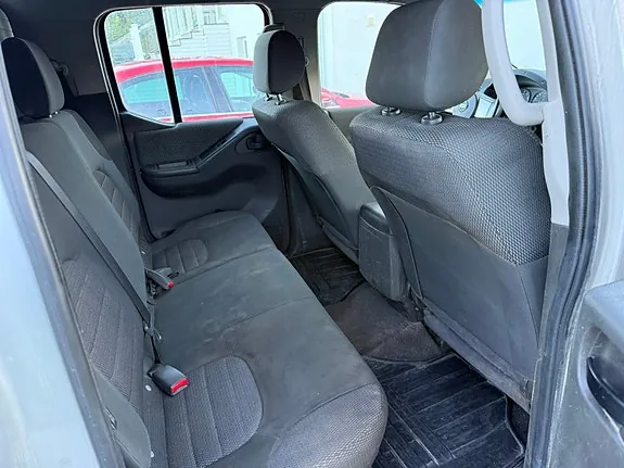 Nissan Navara 2012 photo 2