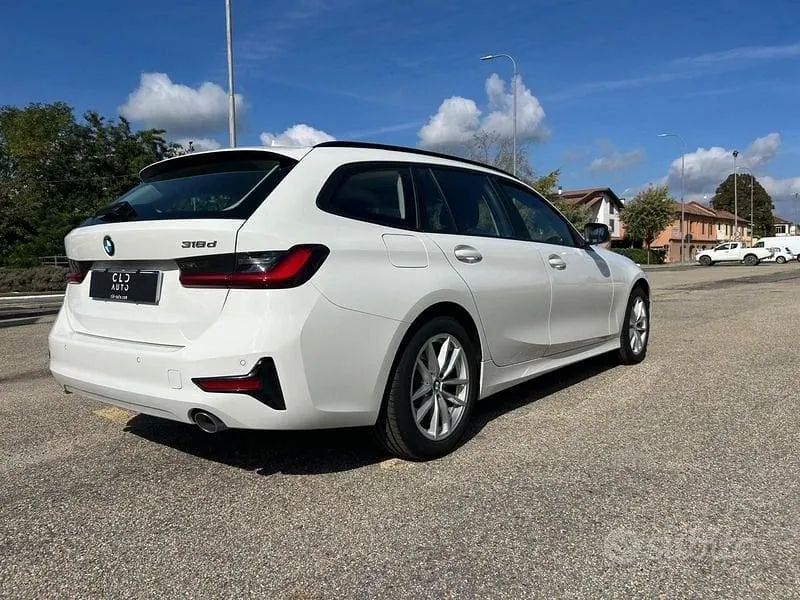 BMW 3 Series 2022 photo 4