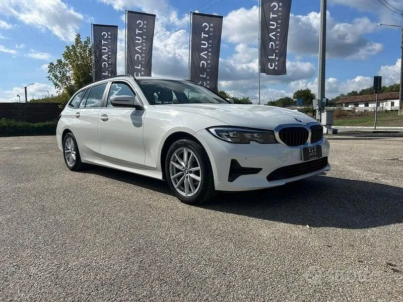 BMW 3 Series 2022 photo 5