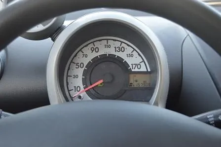 Peugeot 107 2008 photo 2