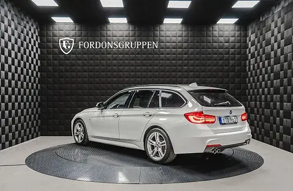 BMW 330I 2018 photo 4
