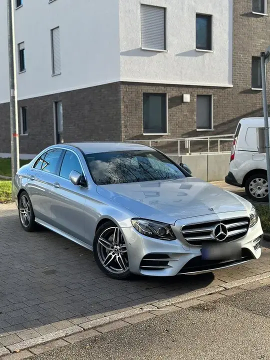 Mercedes-Benz E