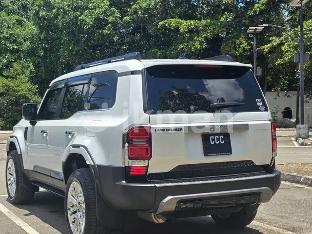Toyota Land Cruiser Prado 2025 photo 4