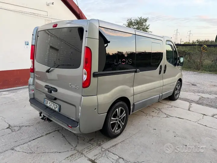 Renault Trafic 2007 photo 4