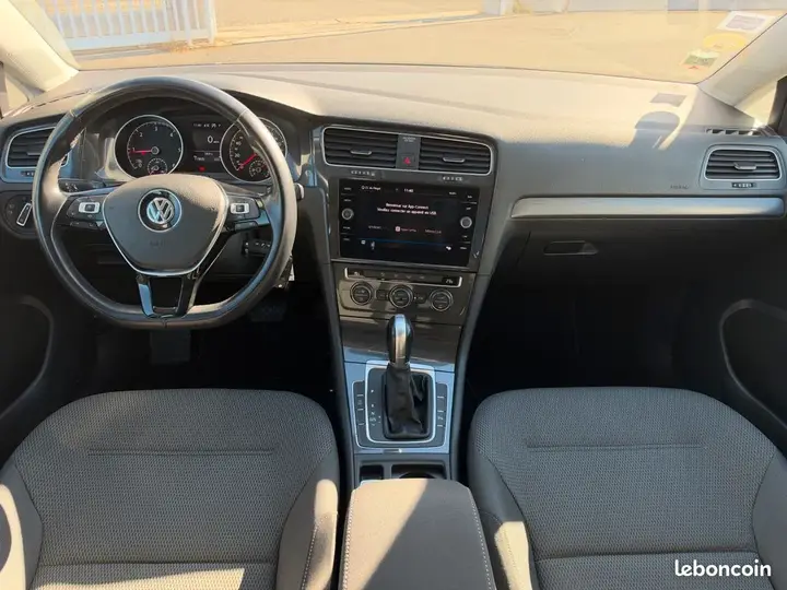 Volkswagen Golf 2020 photo 2