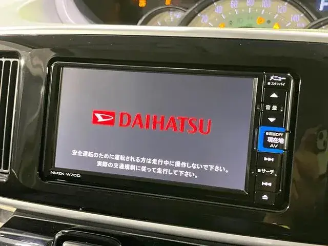 Daihatsu Mouve Canvas 2018 photo 3