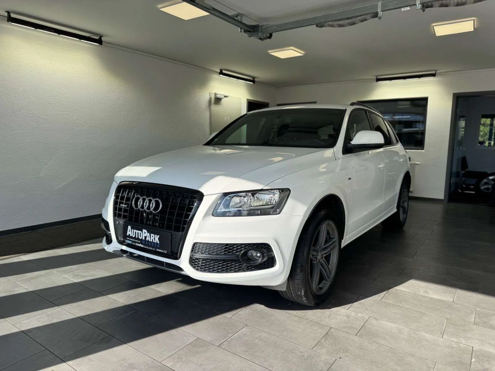 Audi Q5 2012 photo 2