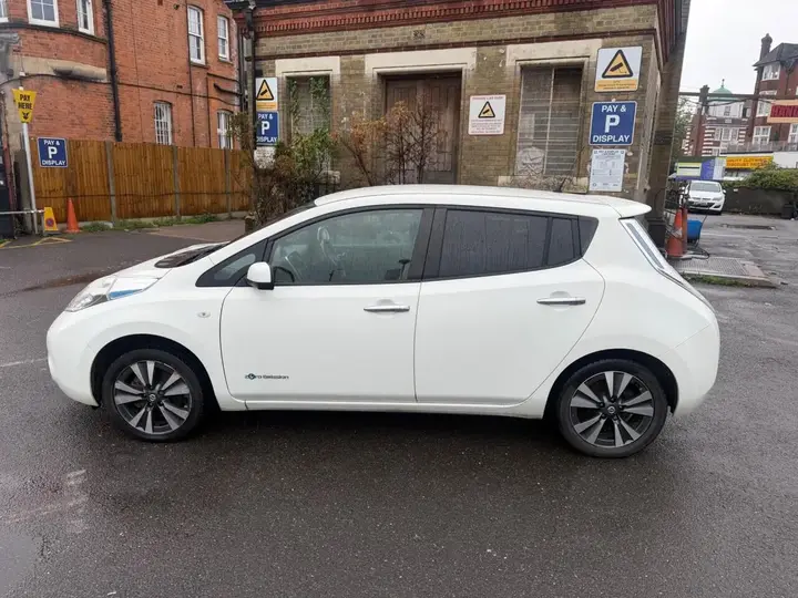 Nissan Leaf 2017 photo 5