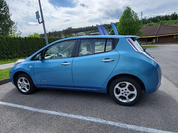 Nissan Leaf 2011 photo 3