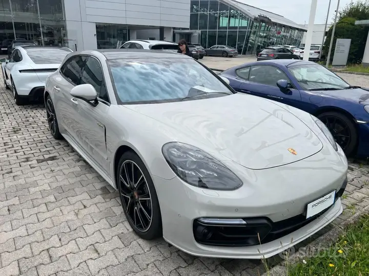 Porsche Panamera 2019 photo 2