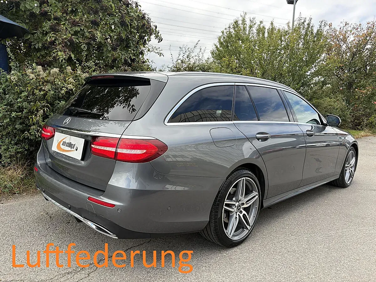 Mercedes-Benz E-Class 2017 photo 3