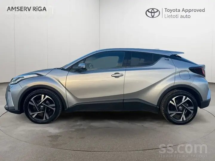 Toyota C-Hr 2023 photo 3