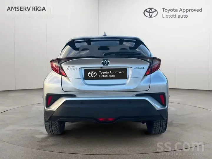 Toyota C-Hr 2023 photo 4