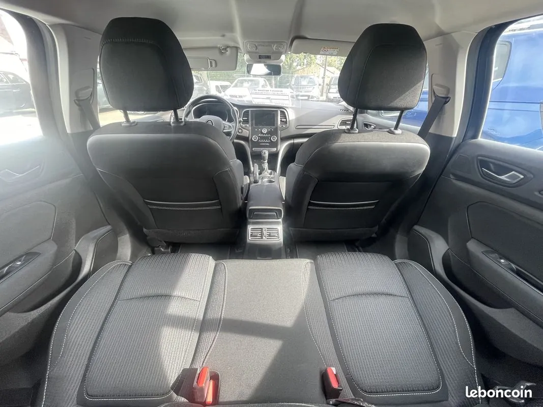 Renault Megane 2019 photo 5