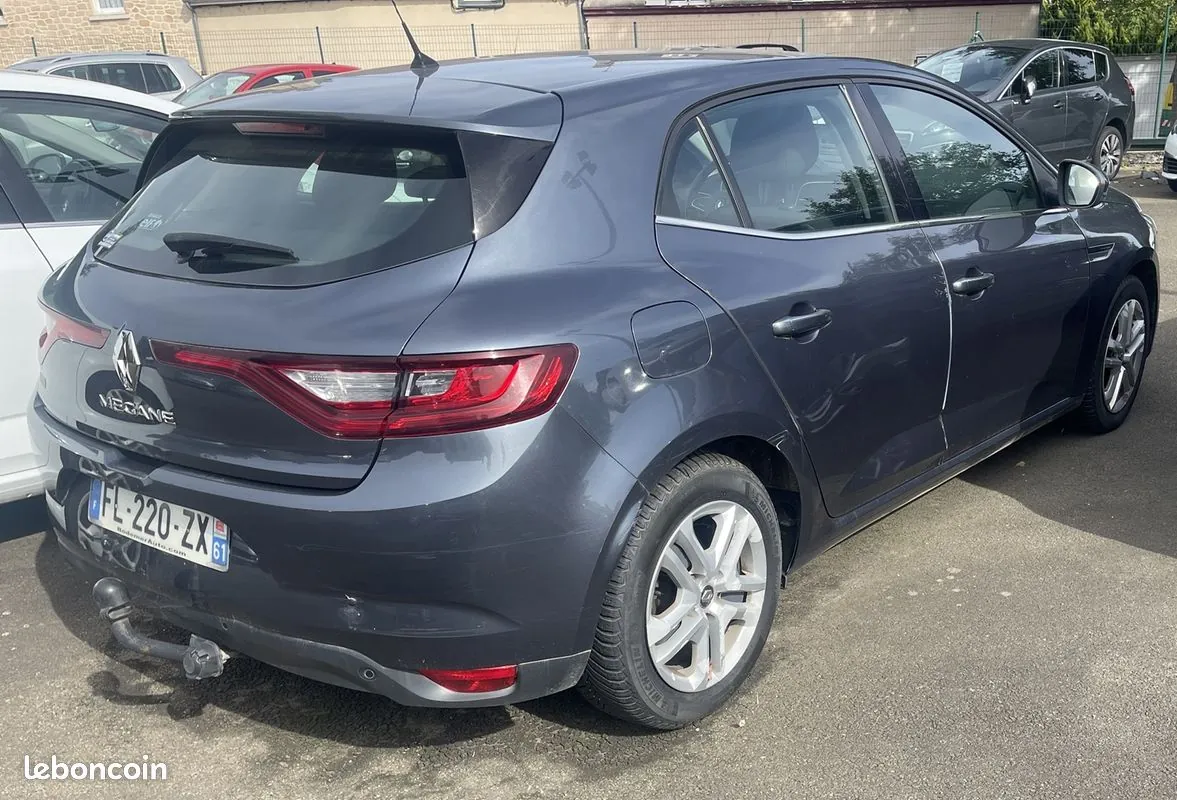 Renault Megane 2019 photo 3