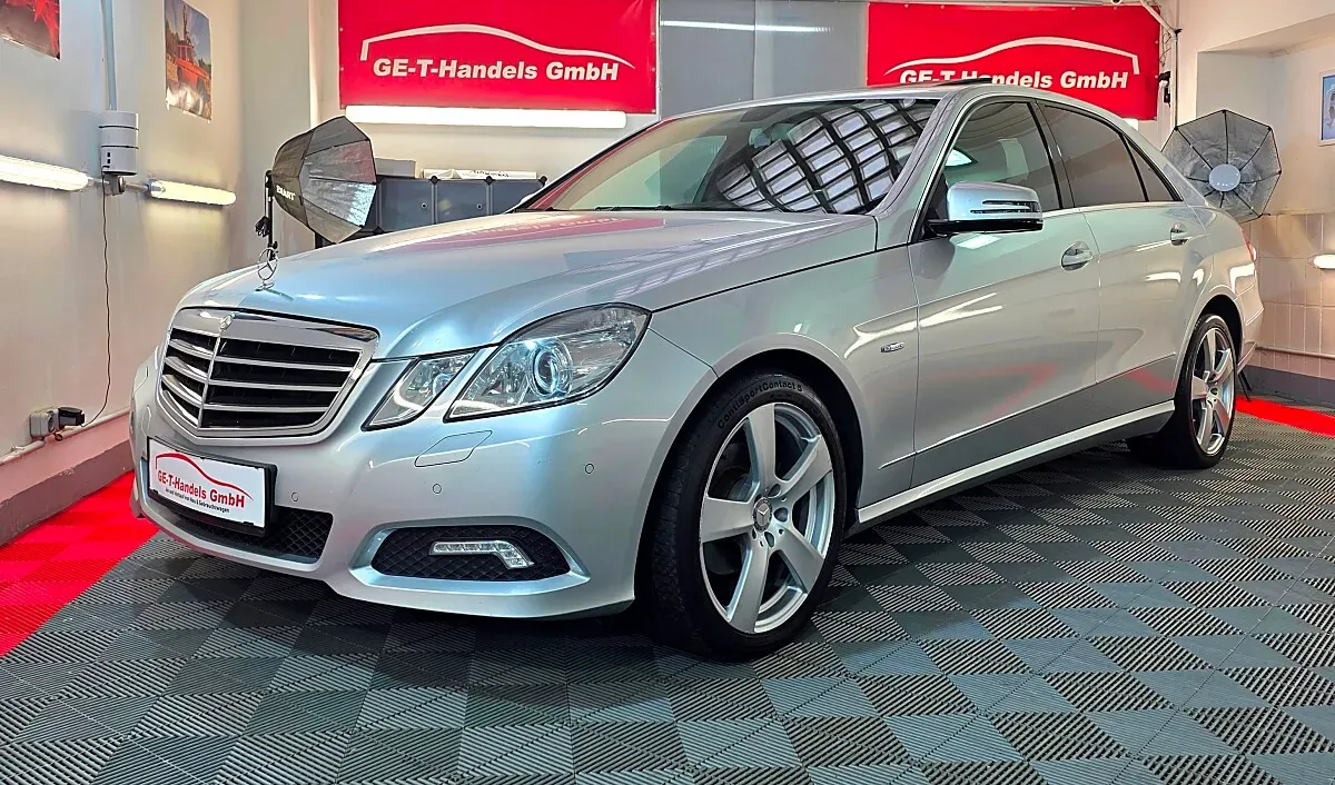 Mercedes-Benz E-Class 2009 photo 3